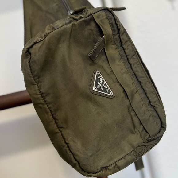 AUTHENTIC PRADA Nylon Bum Bag in Olive/Army Green - Picture 4 of 16